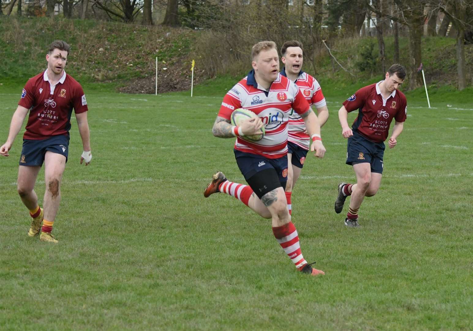 Lewis Scott is put into space to score the opening try. Picture: James Officer