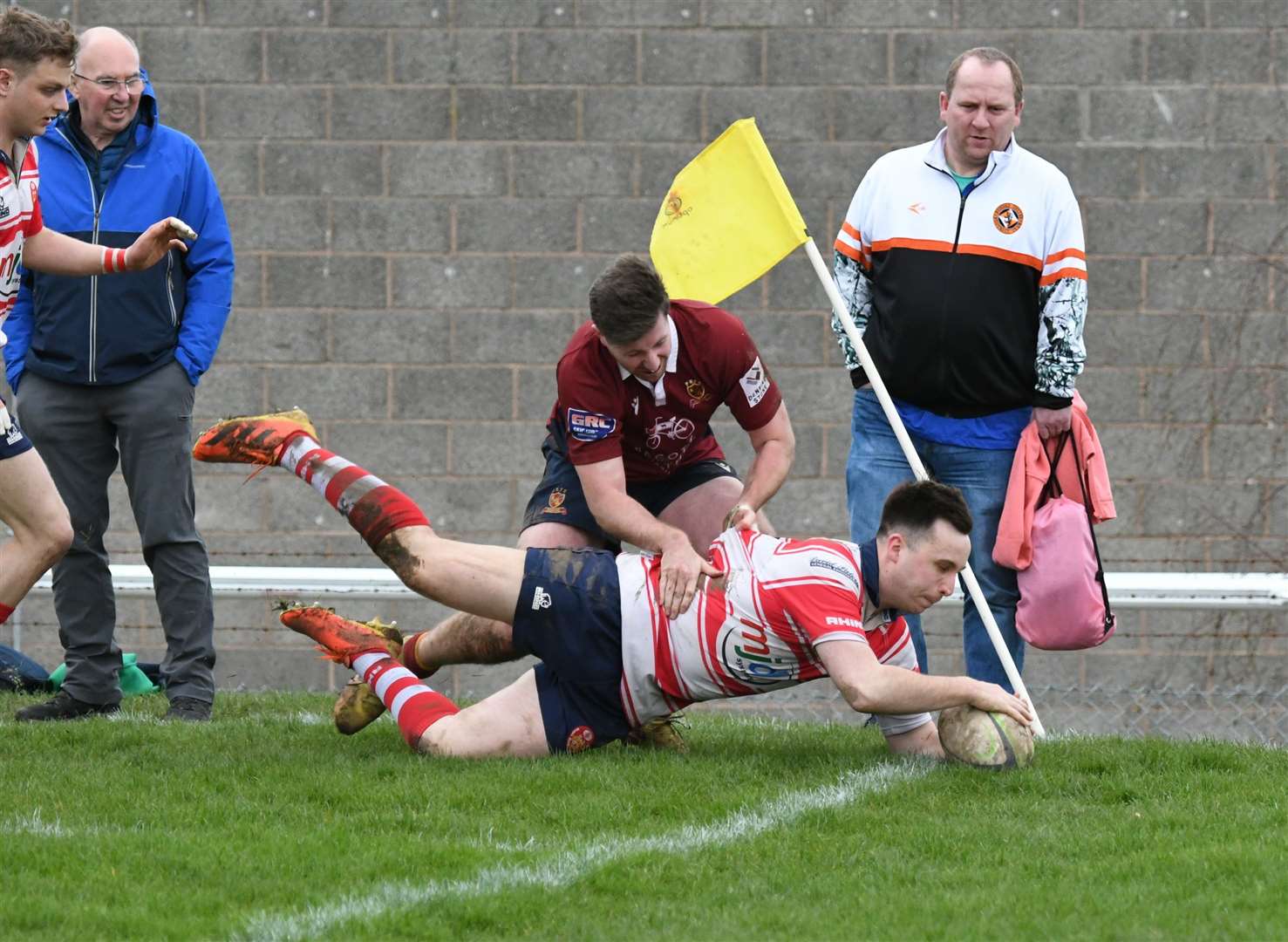 Ben Taylor scores the fourth Moray try. Picture: James Officer
