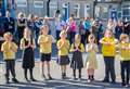 Pupils pass on the message of peace to all mankind
