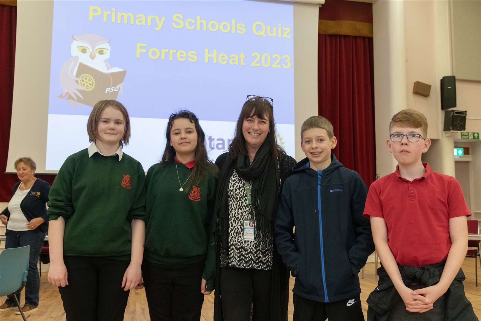 Miss McPherson and the pupils from Kinloss Primary School.