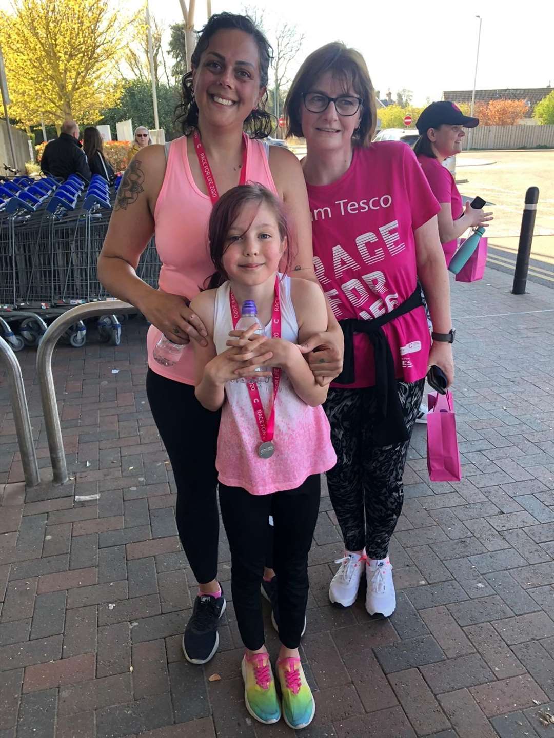 Daniella, Georgie and Team Tesco Race for Life captain Lesley Fraser.
