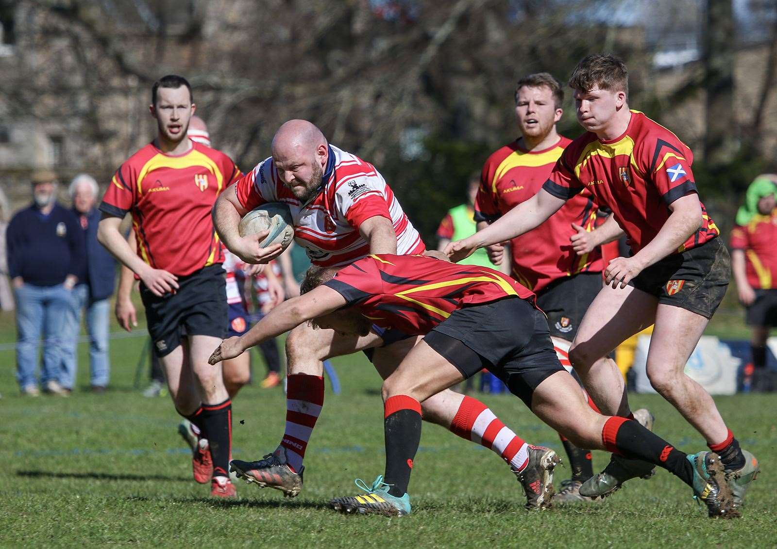 Marc Higgins takes on the Mackie defence. Picture: John MacGregor