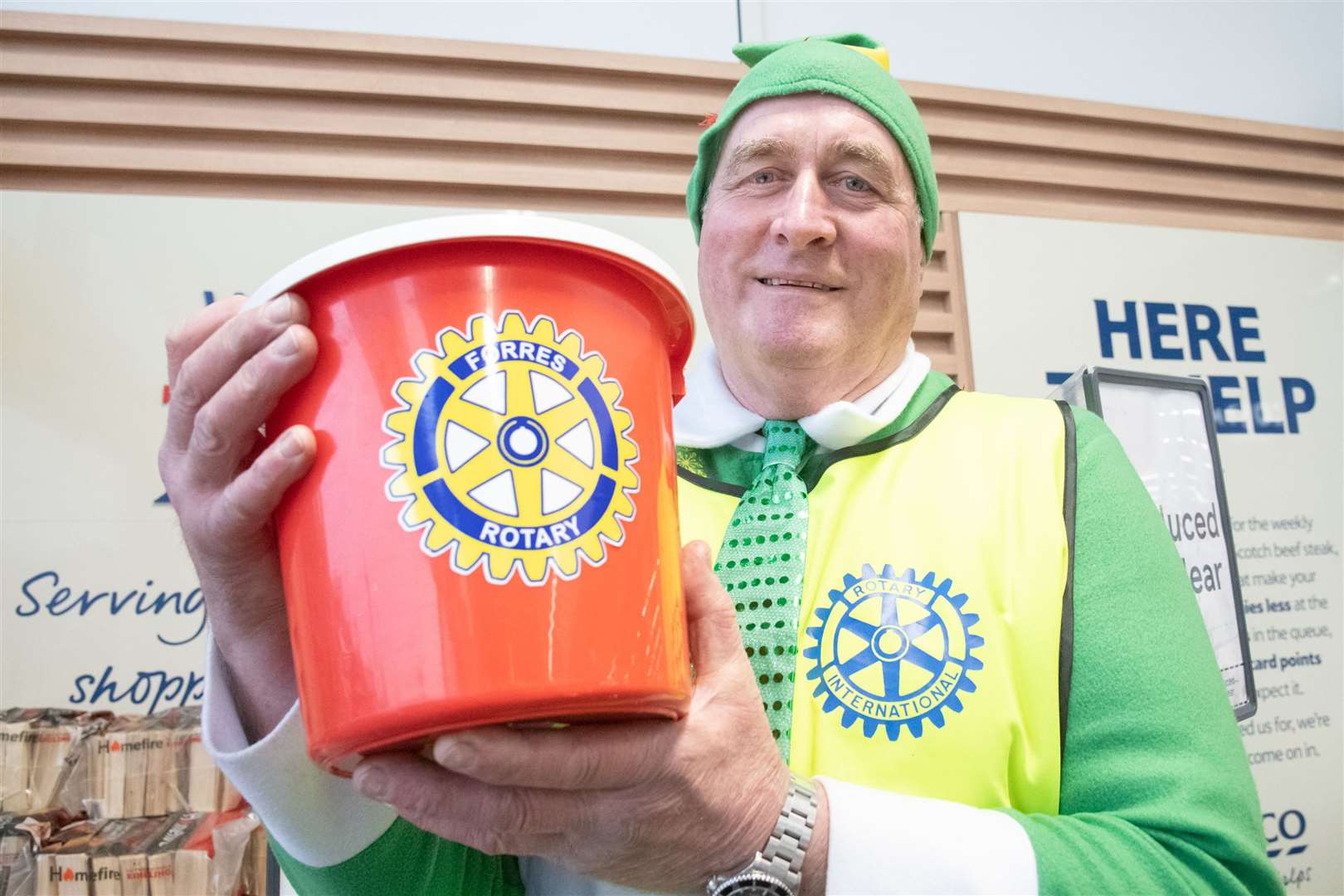 Head Elf Donnie collecting for the Forres Rotary Club.