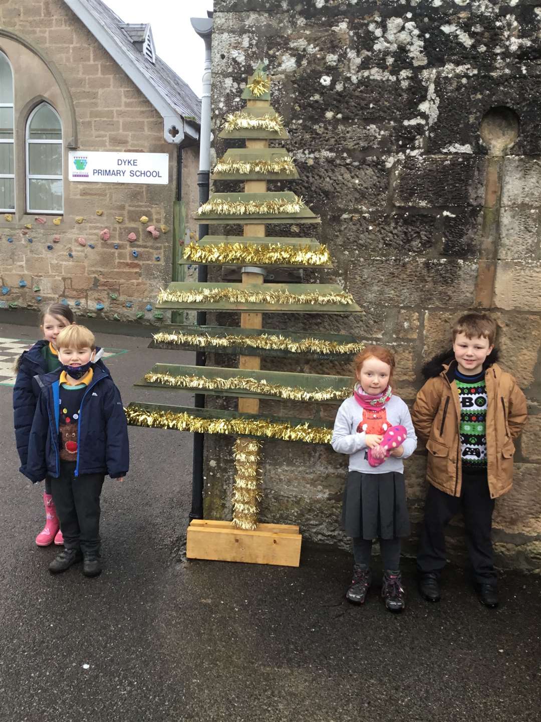 Dyke Primary’s staff ensured the pupils had lots of festive fun in their last week.