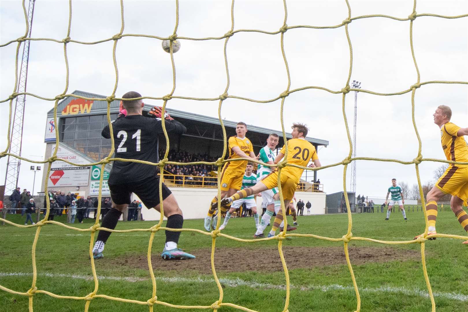 Buckie's Kyle Macleod heads home the Jags second goal of the afternoon. ..Forres Mechanics FC (2) vs Buckie Thistle FC (3) - Highland Football League 22/23 - Mosset Park, Forres 01/04/23...Picture: Daniel Forsyth..