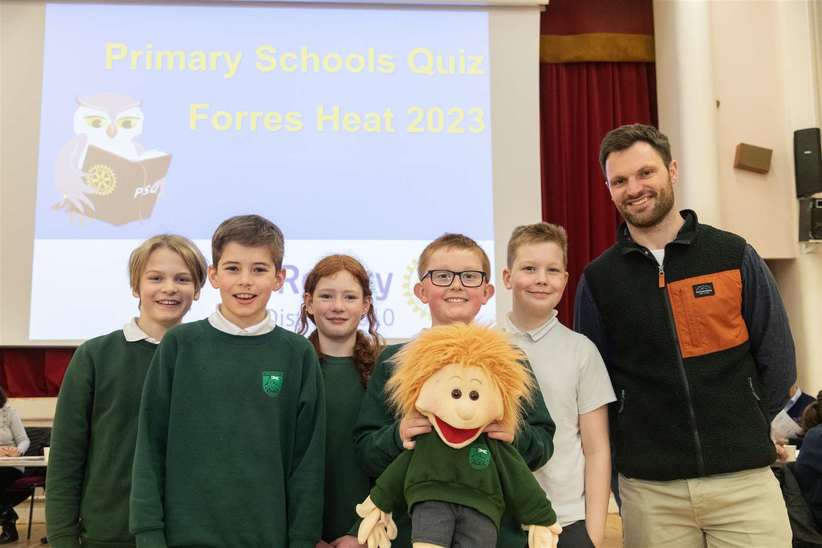 Mr Saville and the pupils from Applegrove Primary School who won the Inter-Schools Primary Quiz organised by Forres Rotary at Forres Town Hall.