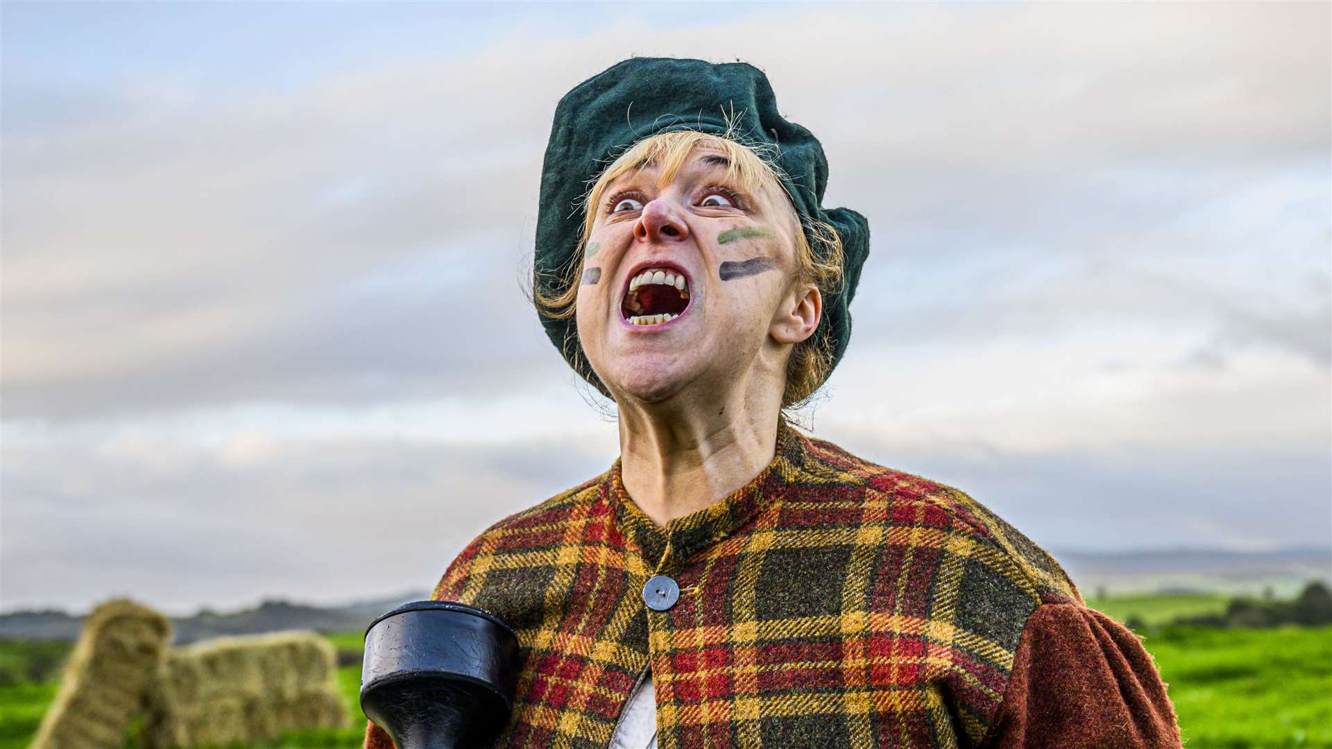 Comedy show OMC is set to bring some side-splitting silliness to the Hogmanay celebrations.