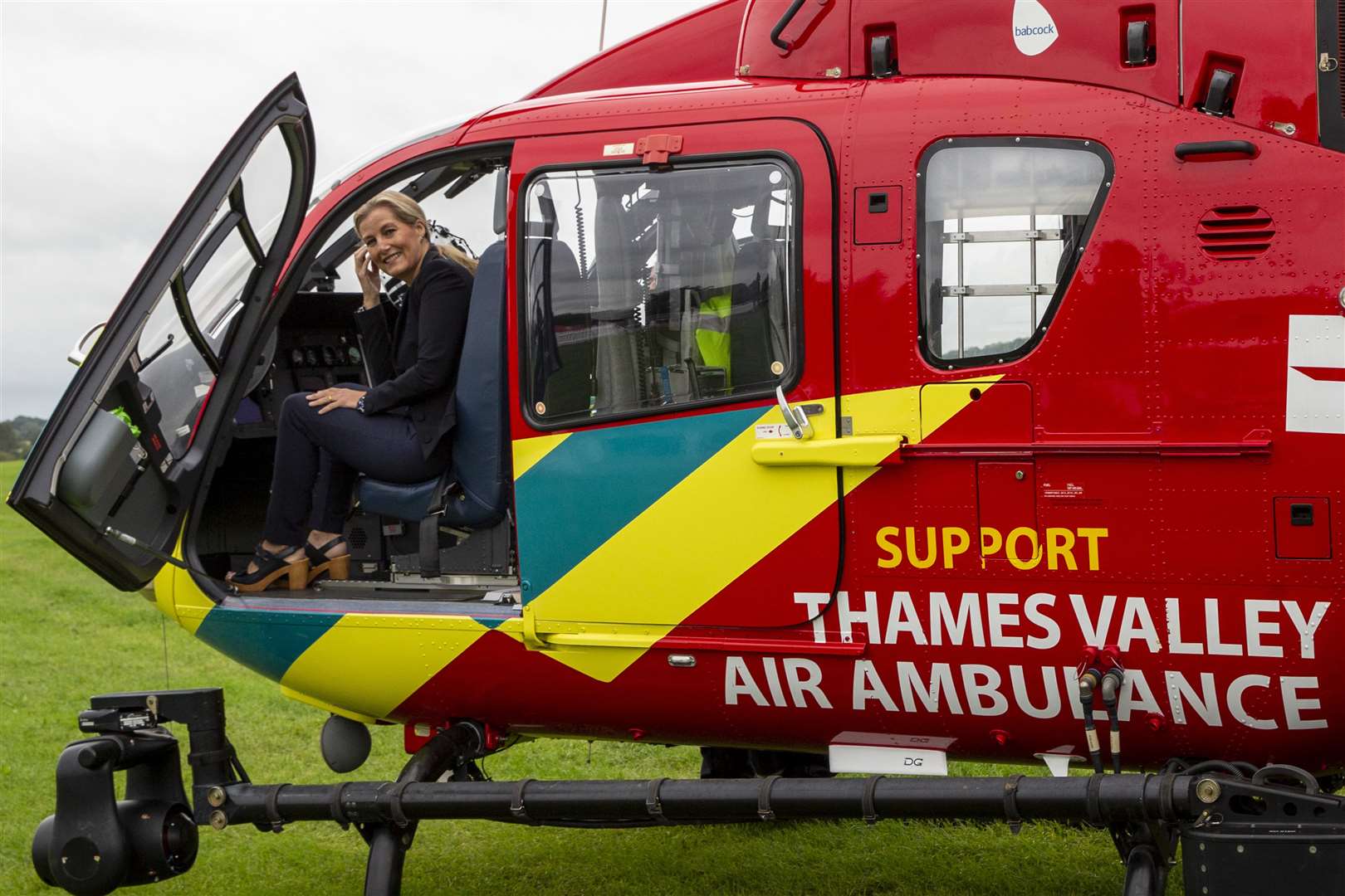 The countess climbed into an EC135 helicopter (Heathcliff O’Malley/Daily Telegraph/PA)
