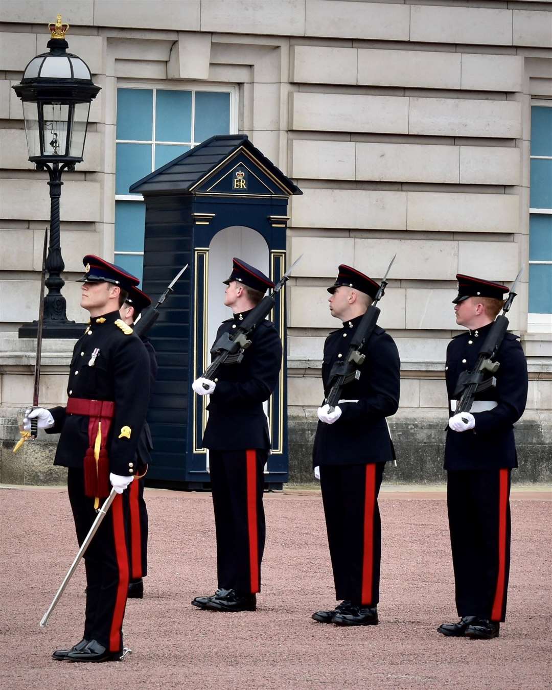 34 Fd Sqn troops at Buckingham Palace.