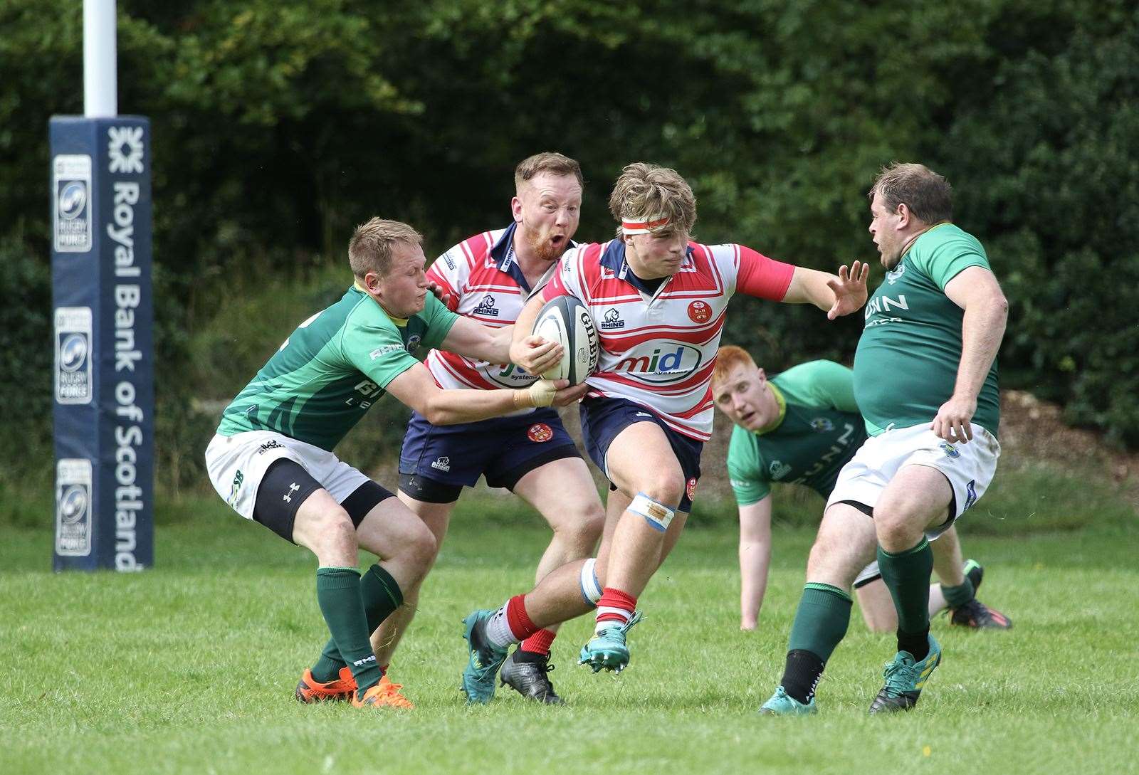 Euan Lee takes on defence. Kris Morrison supporting. Picture: John MacGregor