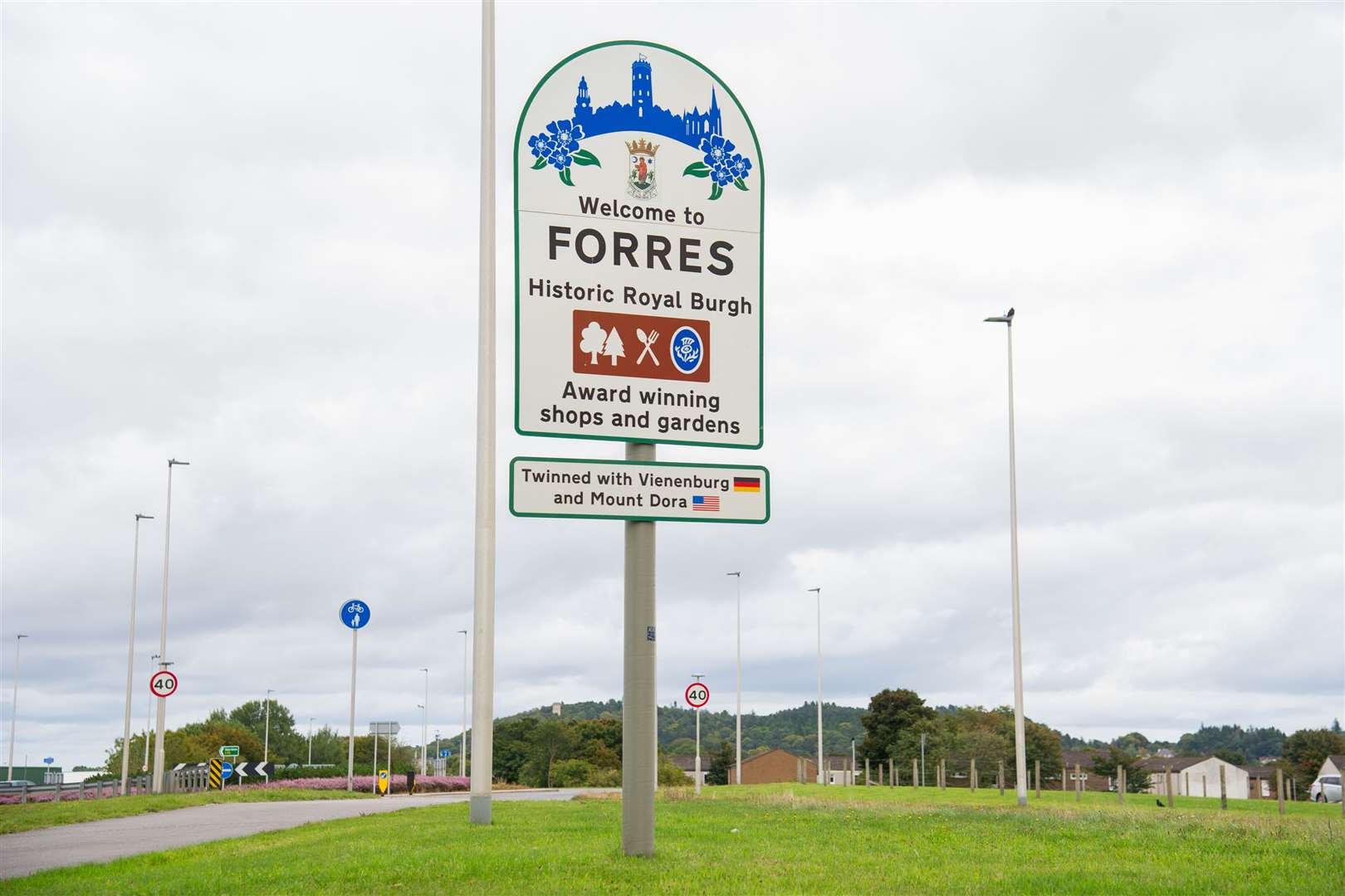 Existing signage on the A96.