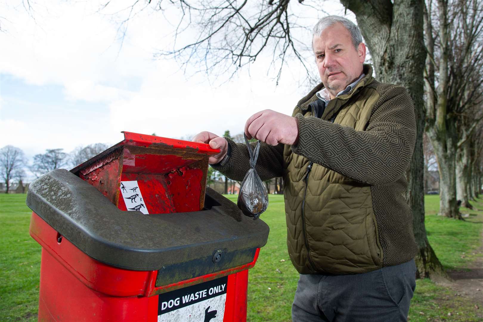 Forres Community Councillor Frank Byrne is calling for more dog bins to be installed around Forres to reduce the mess left in public spaces.