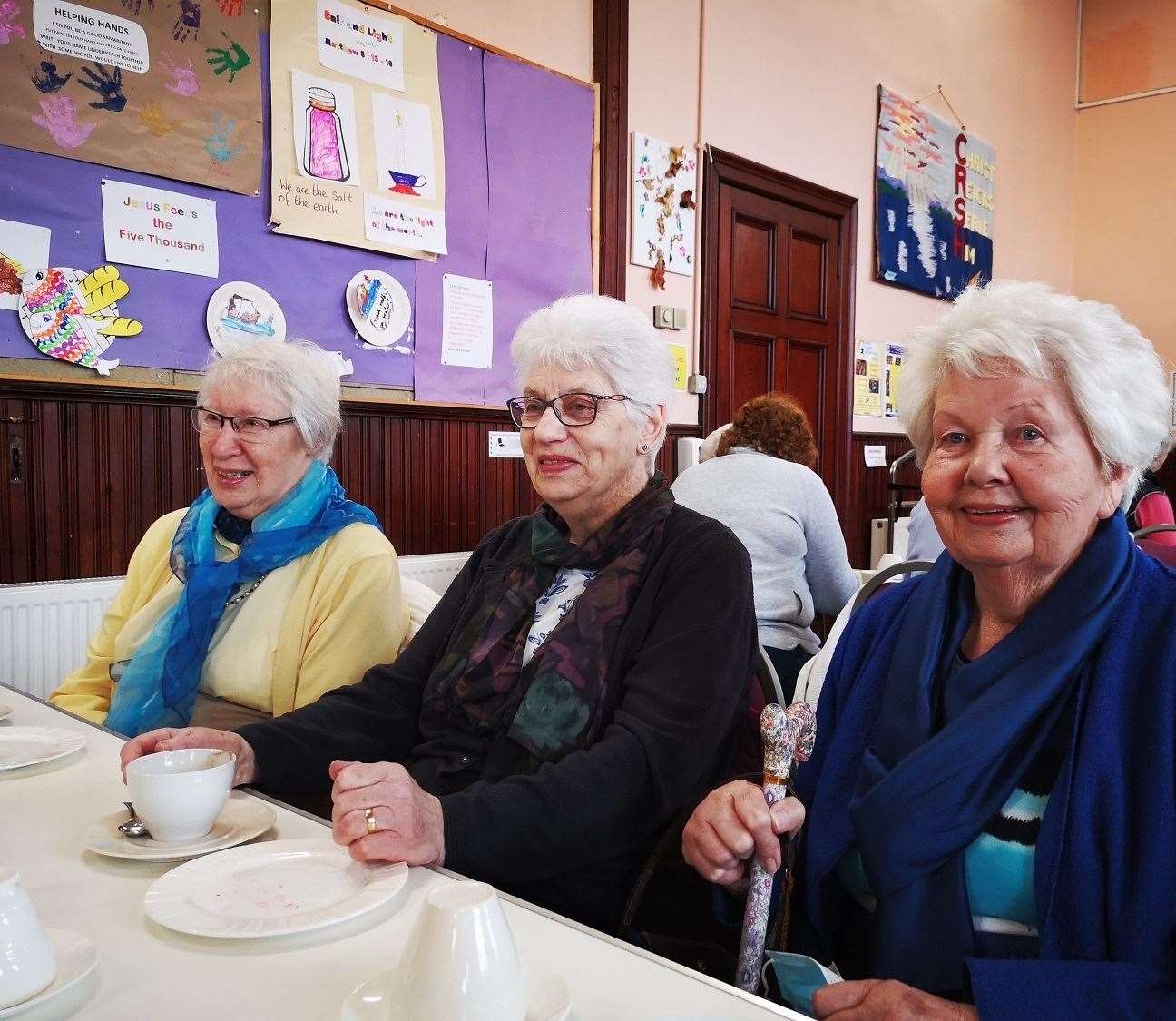 Coffee morning attendees swapped stories of Les' good deeds.
