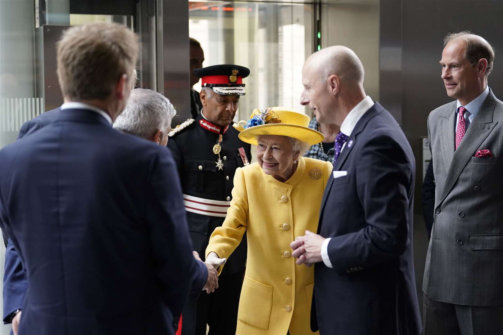 The Queen and Edward meet staff who have been key to the Crossrail project, as well as Elizabeth Line staff (Andrew Matthews/PA)