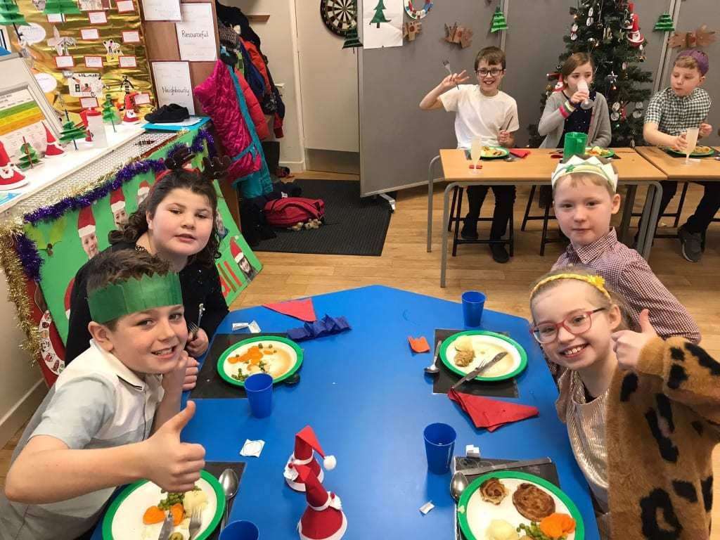 P5 enjoying their Christmas lunch.